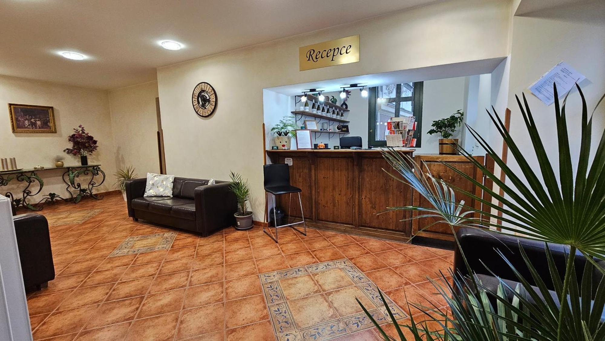 Hotel Opat Кутна Гора Екстер'єр фото